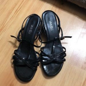 Black strappy saddles